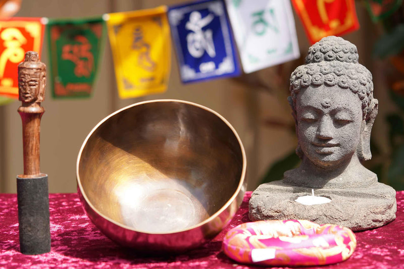 Gift your father a perfect gift set of Tibetan Singing bowl, prayer flag and Bodhi seed bracelet for positive energy.
