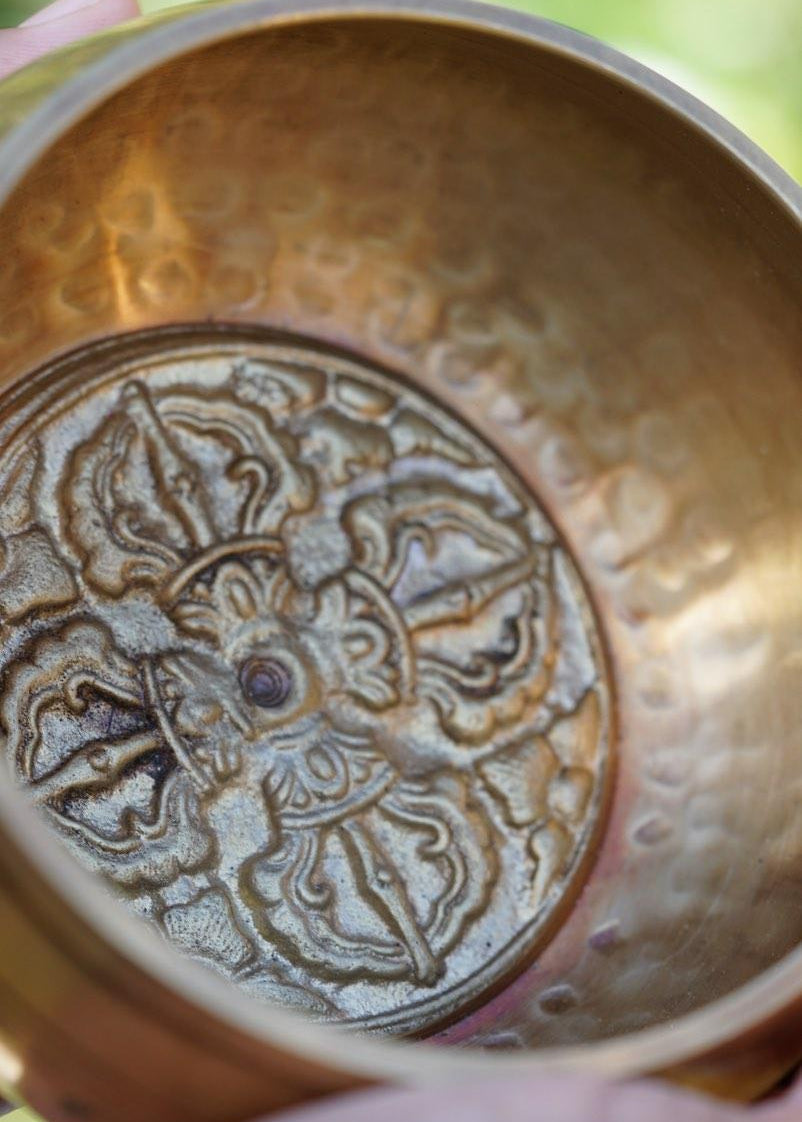 Vajra singing bowl hand hammered tibetan bell