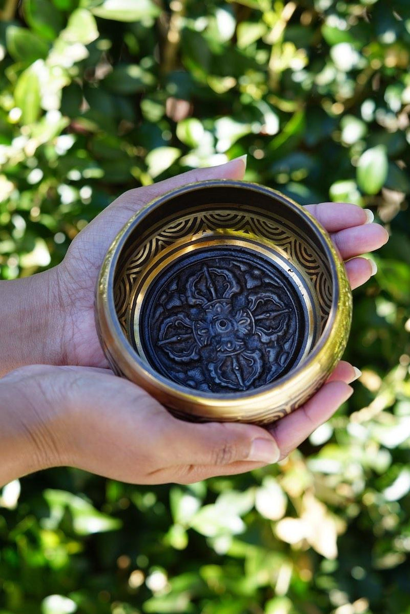 Bajra singing bowl hand hammered tibetan bell
