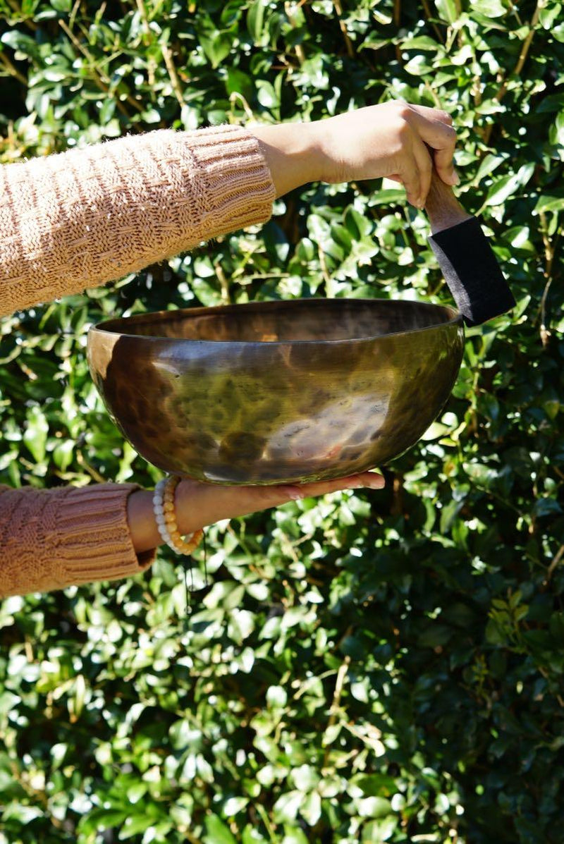 High Quality antique singing bowl for sound healing and meditation