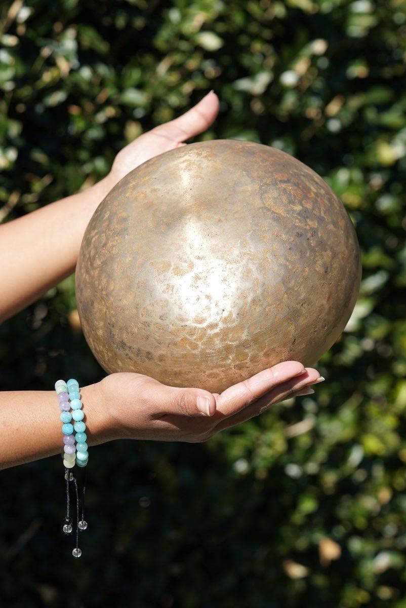 hand hammered singing bowl for sound meditation