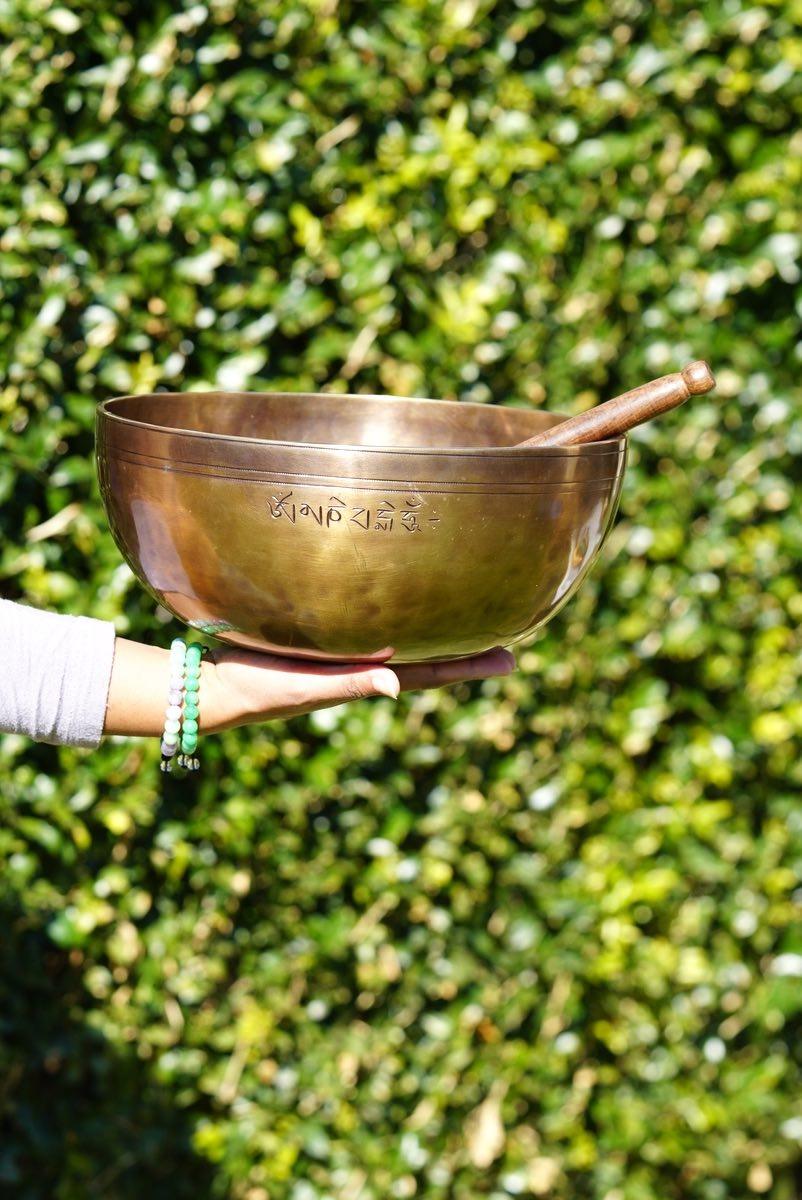 Full Moon Singing Bowl for sound healing and meditation