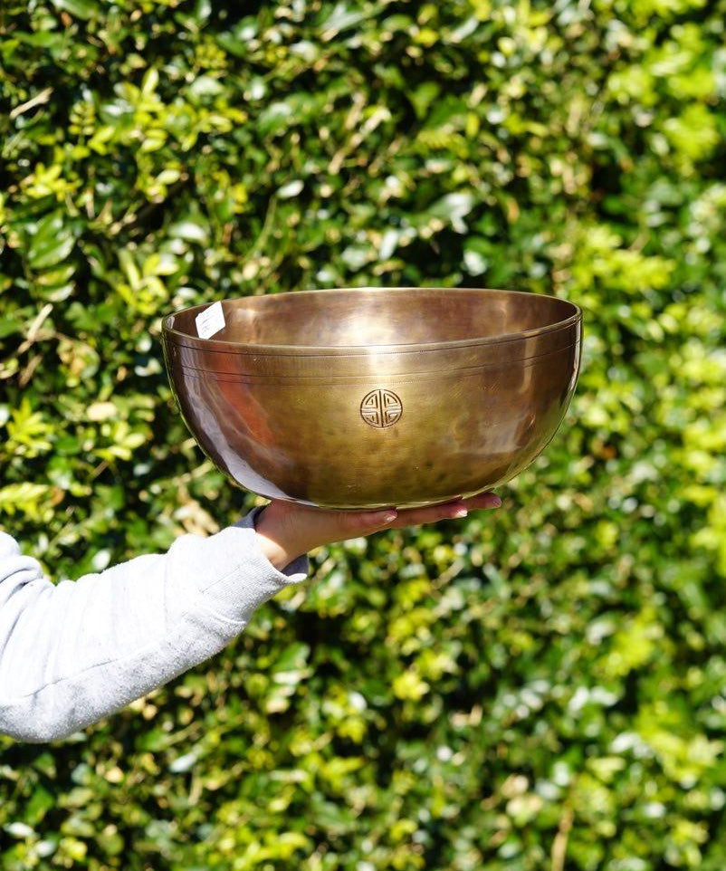 Full Moon Singing Bowl for sound healing and meditation
