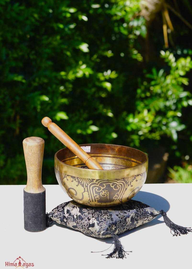 Buy Singing bowl  online with free Silk Ring Cushion and mallet at best prices.