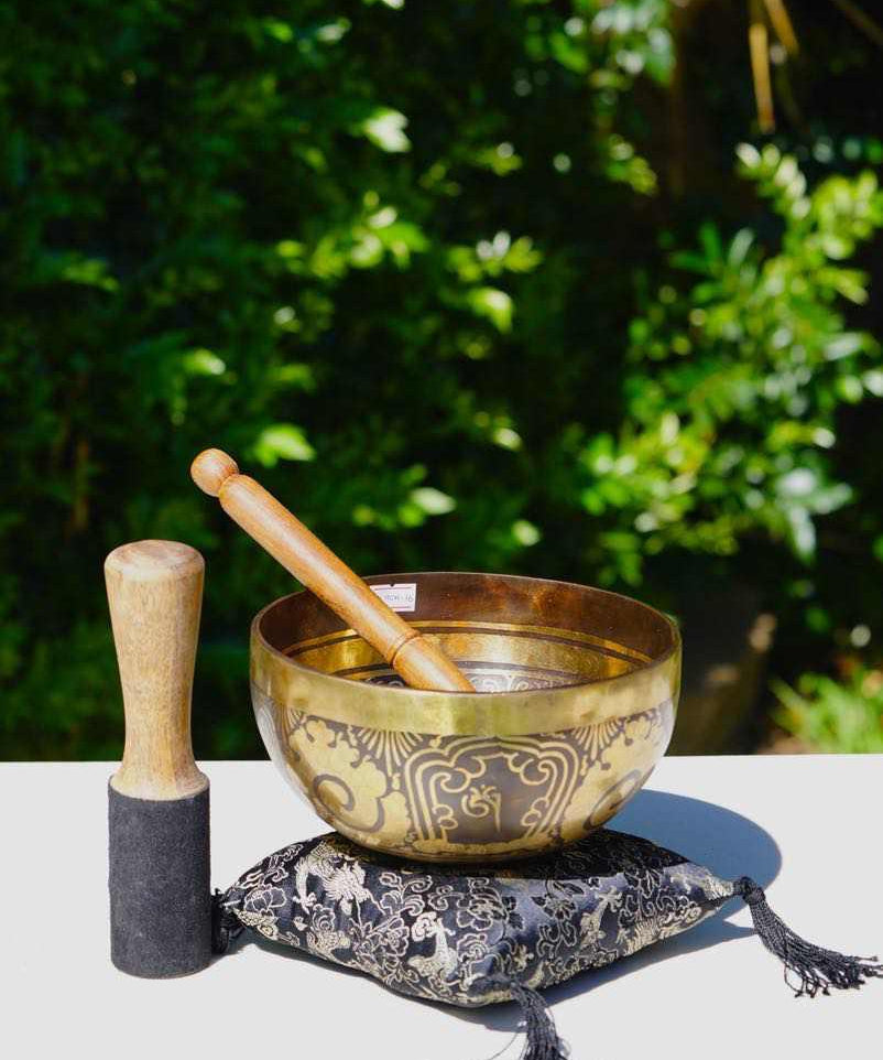 Buy Singing bowl  online with free Silk Ring Cushion and mallet at best prices.