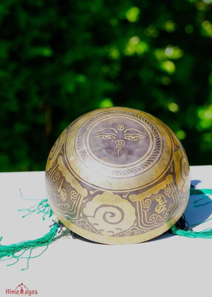 Ganesh Singing bowl for sound healing and meditation. Himalayas Shop special collection singing Bowl at lowest price with free cushion and suede mallet.