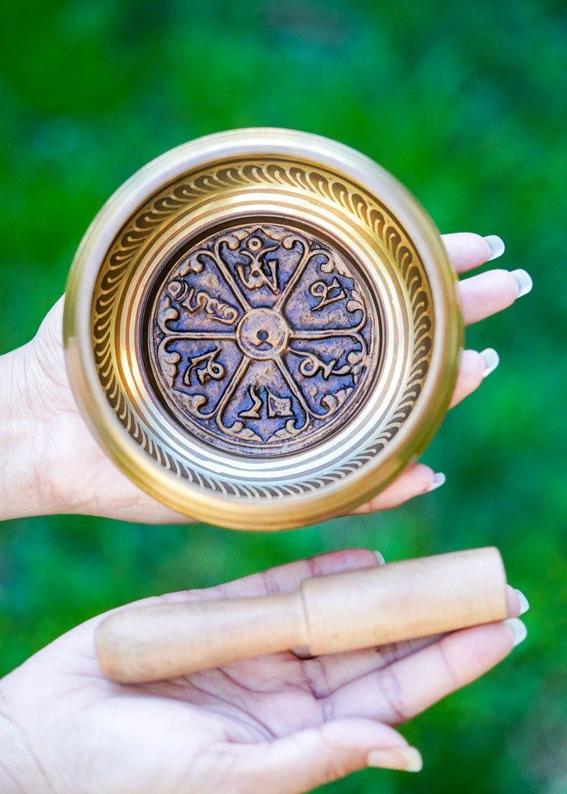 Om Mani Padme Hum Healing Singing Bowl - Himalayas Shop