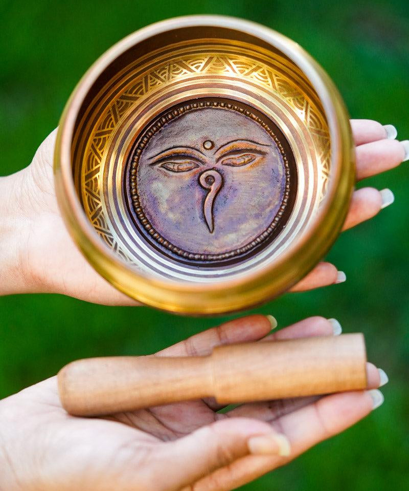 Buddha Eye small size singing bowl for beginner practice