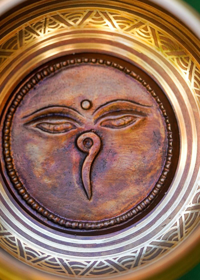 Buddha Eye small size singing bowl for beginner practice