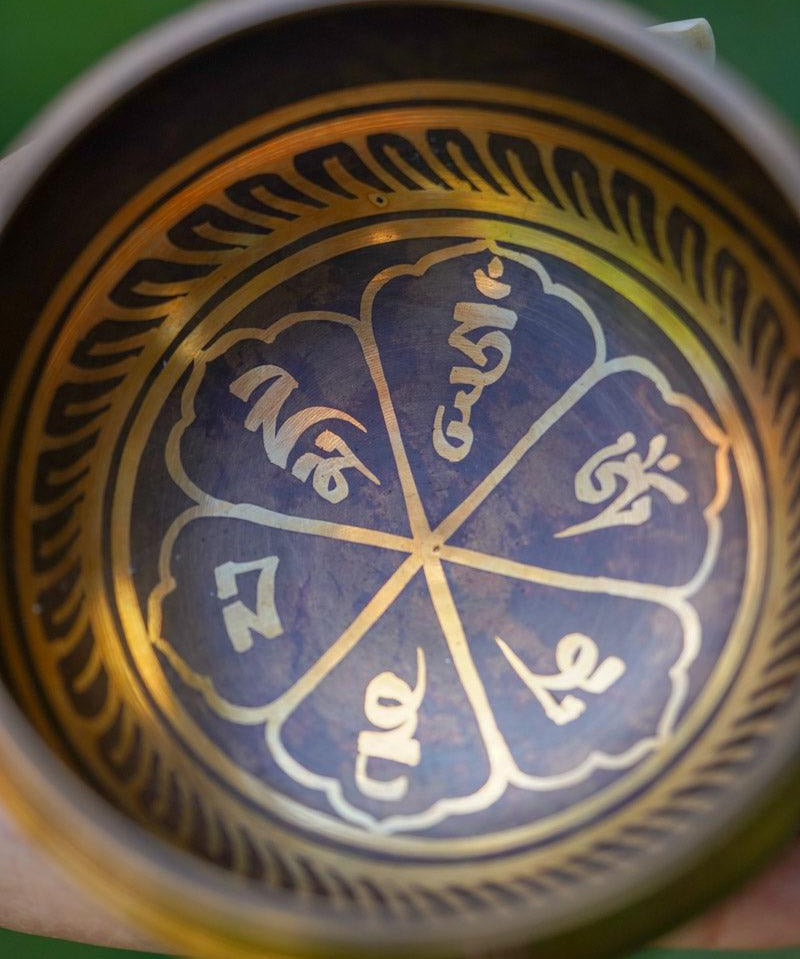 OM Mani Padme Hum Singing bowl - HimalayasShop