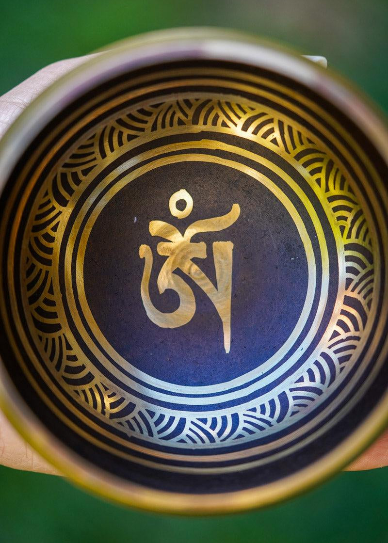 OM Mantra Singing Bowl - Himalayas Shop