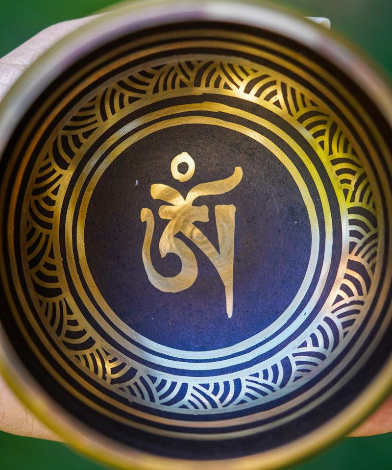 OM Mantra Singing Bowl - Himalayas Shop