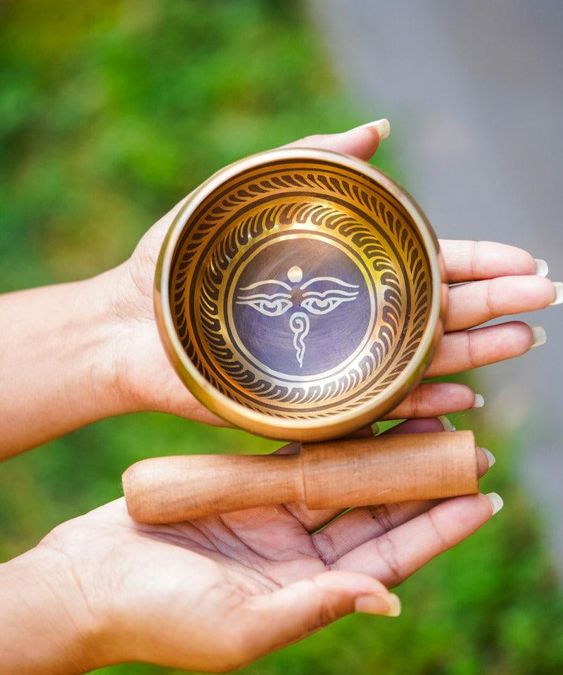 Singing bowl with Buddha Eye for sound healing and meditation