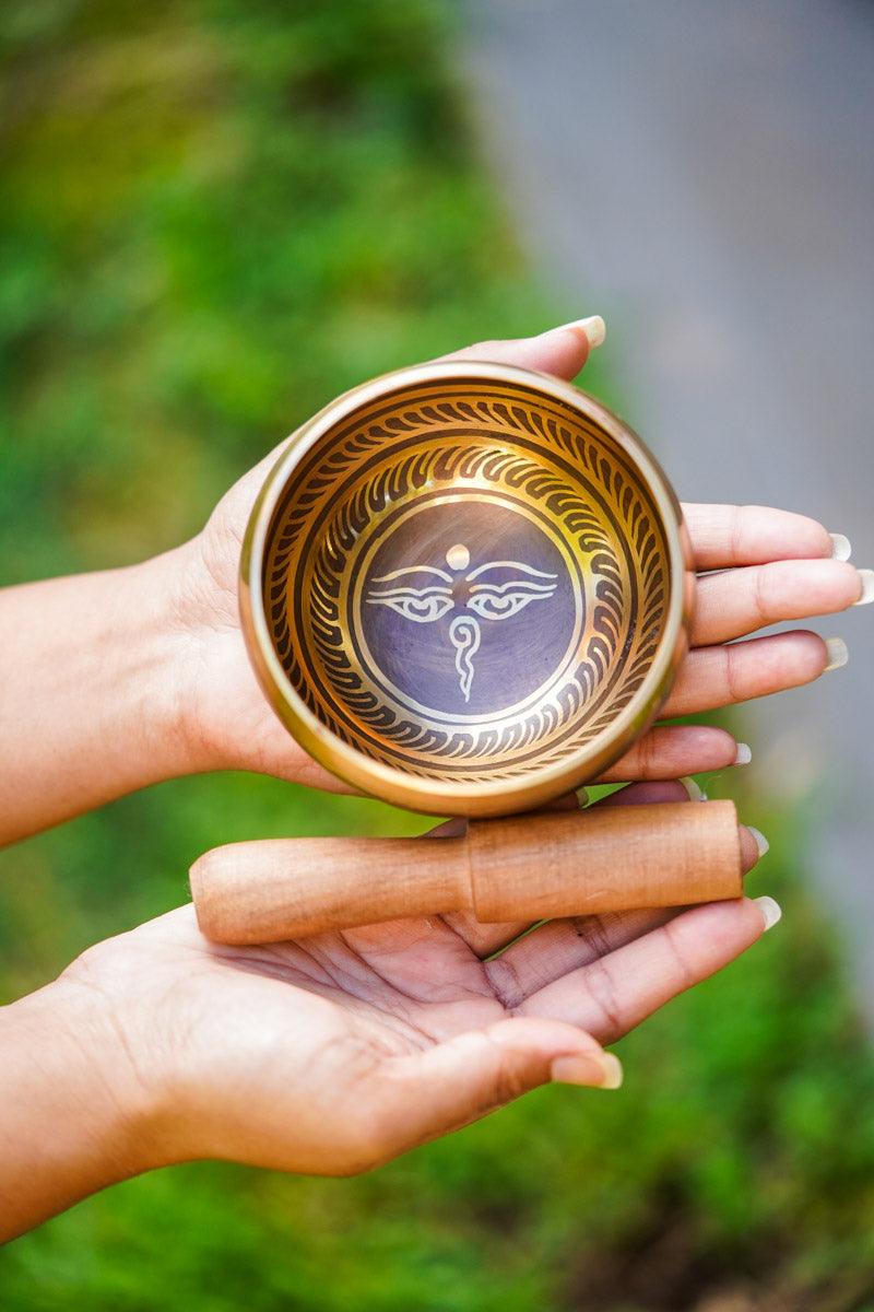 Singing bowl with Buddha Eye for sound healing and meditation