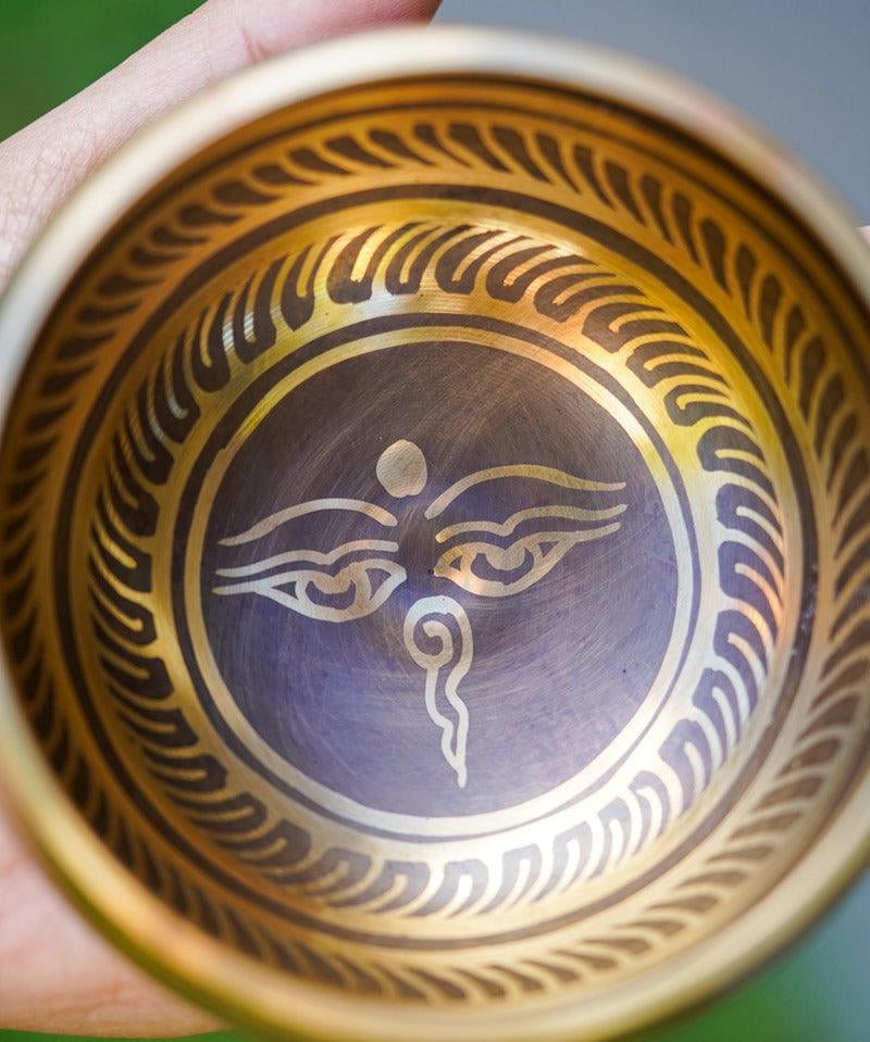 Singing bowl with Buddha Eye for sound healing and meditation