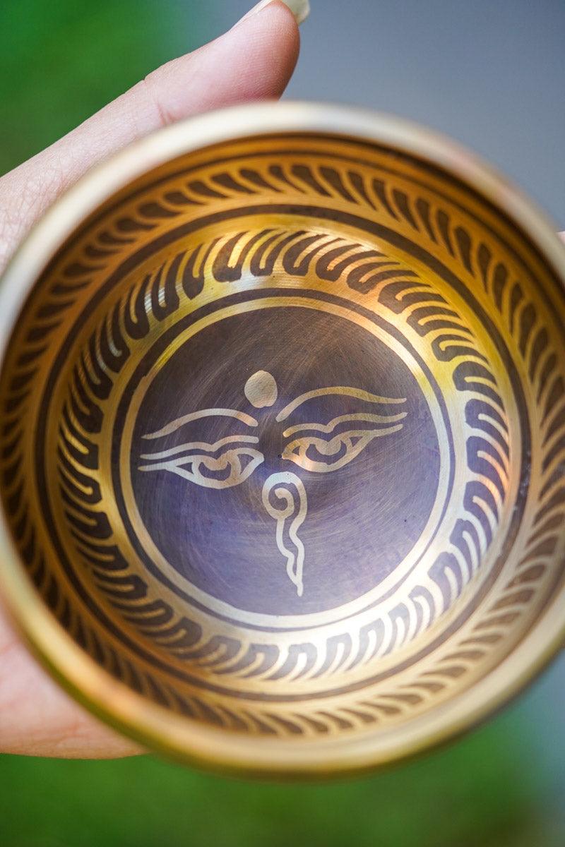 Singing bowl with Buddha Eye for sound healing and meditation