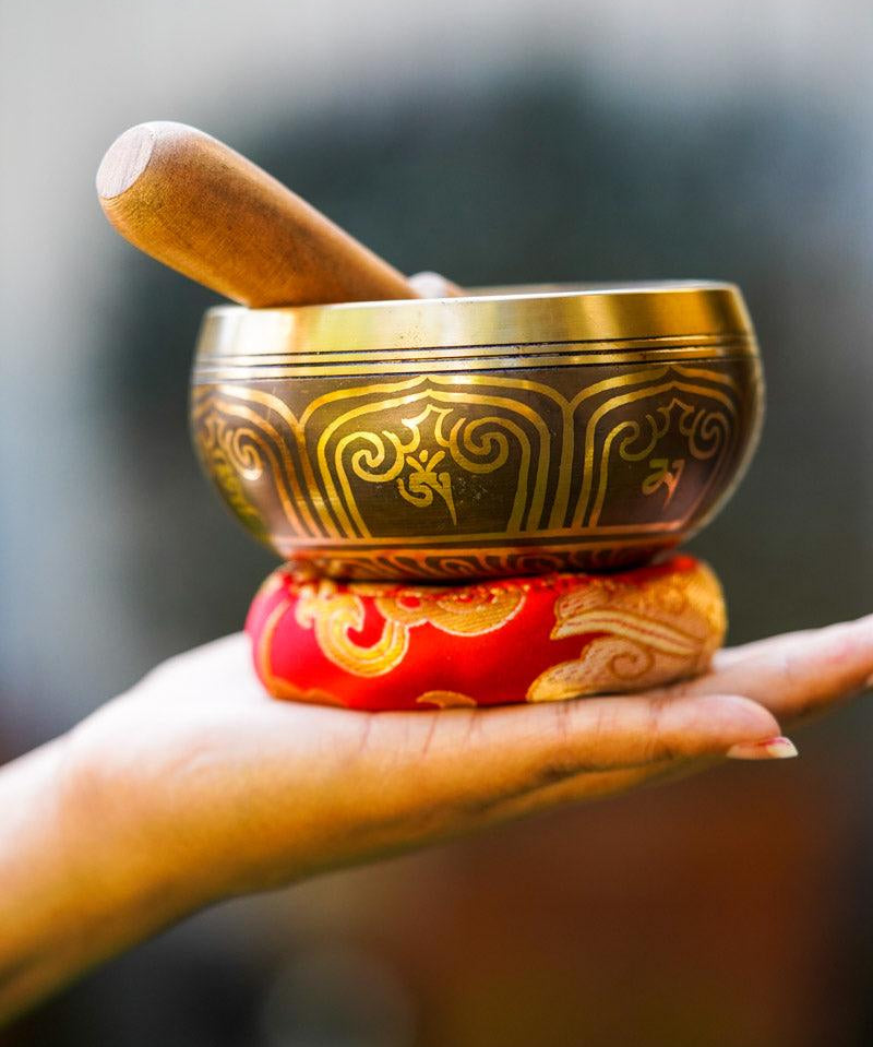 Singing bowl with Buddha Eye for sound healing and meditation