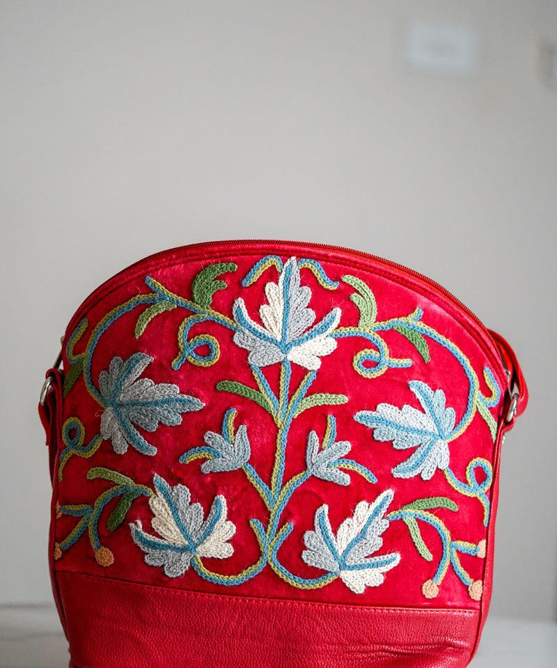 Shoulder Handbag with Floral Embroidery - Himalayas Shop
