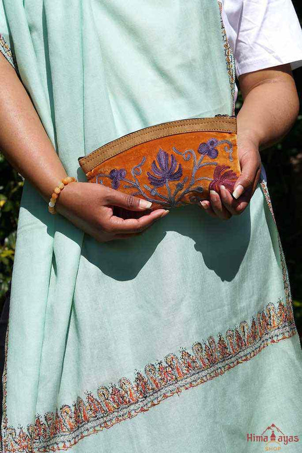 Premium quality women pouch made from ultra soft and lightweight material, this pouch has a soft velvet touch.