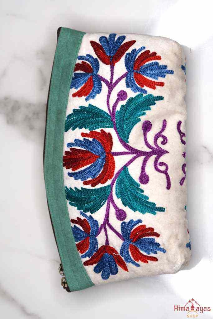 A perfect travel pouch for women that is light weight and can fit in any bag or even you can use it as the perfect clutch that suit your style. 