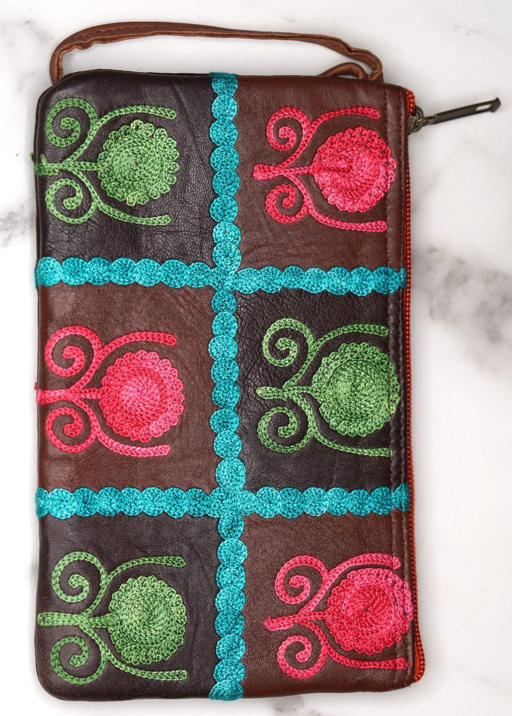 Unique style women purse with hand embroidery, easy to carry and stylist design