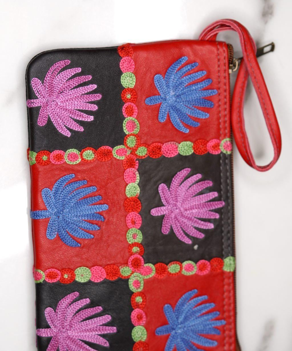 Fashionable style purse is a stunning embroidered Kashmir wallet, with a gorgeous boho style design.