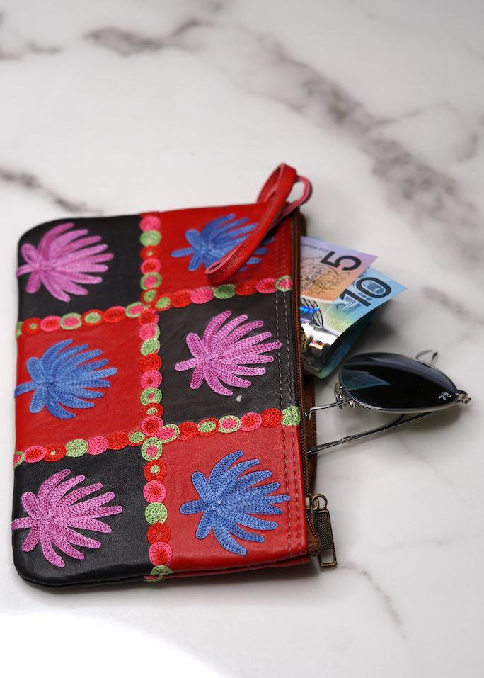 Fashionable style purse is a stunning embroidered Kashmir wallet, with a gorgeous boho style design.