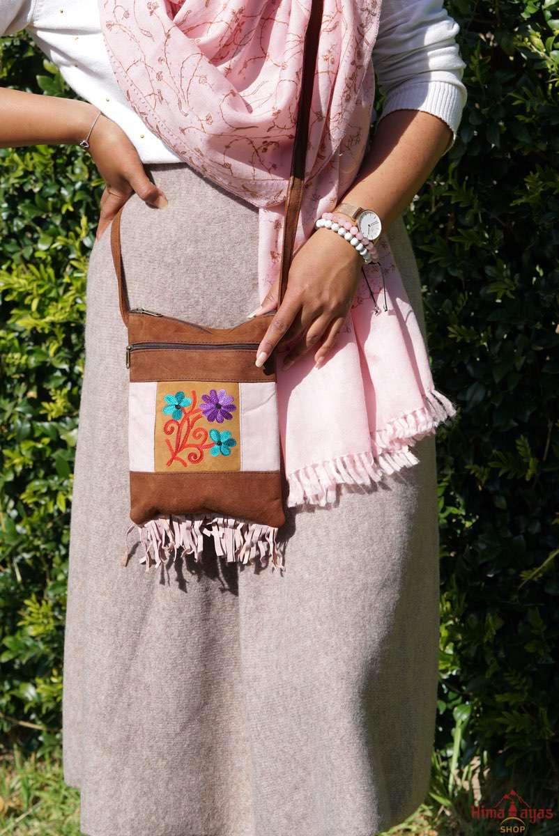 Unique style women side bag with hand embroidery, easy to carry and stylist design