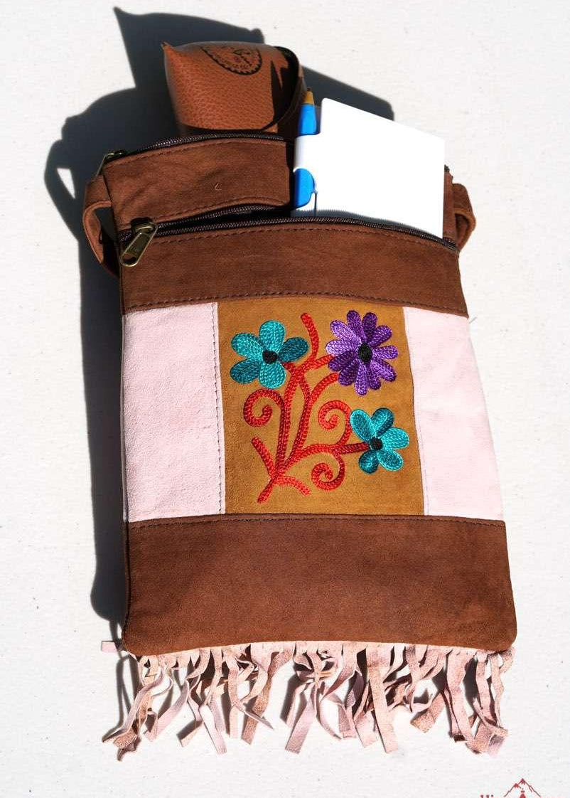 Unique style women side bag with hand embroidery, easy to carry and stylist design