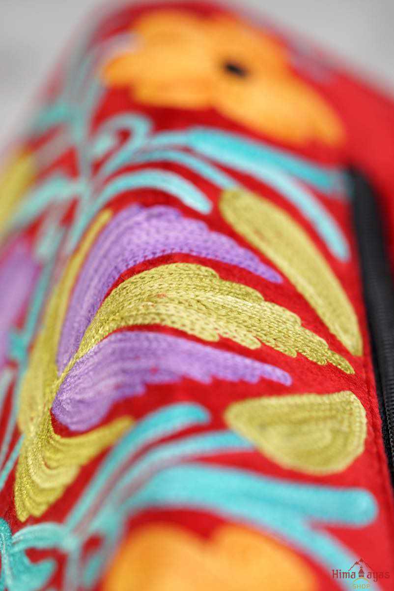 The perfect clutch, engraved and fabric wallet for women that suits your style!