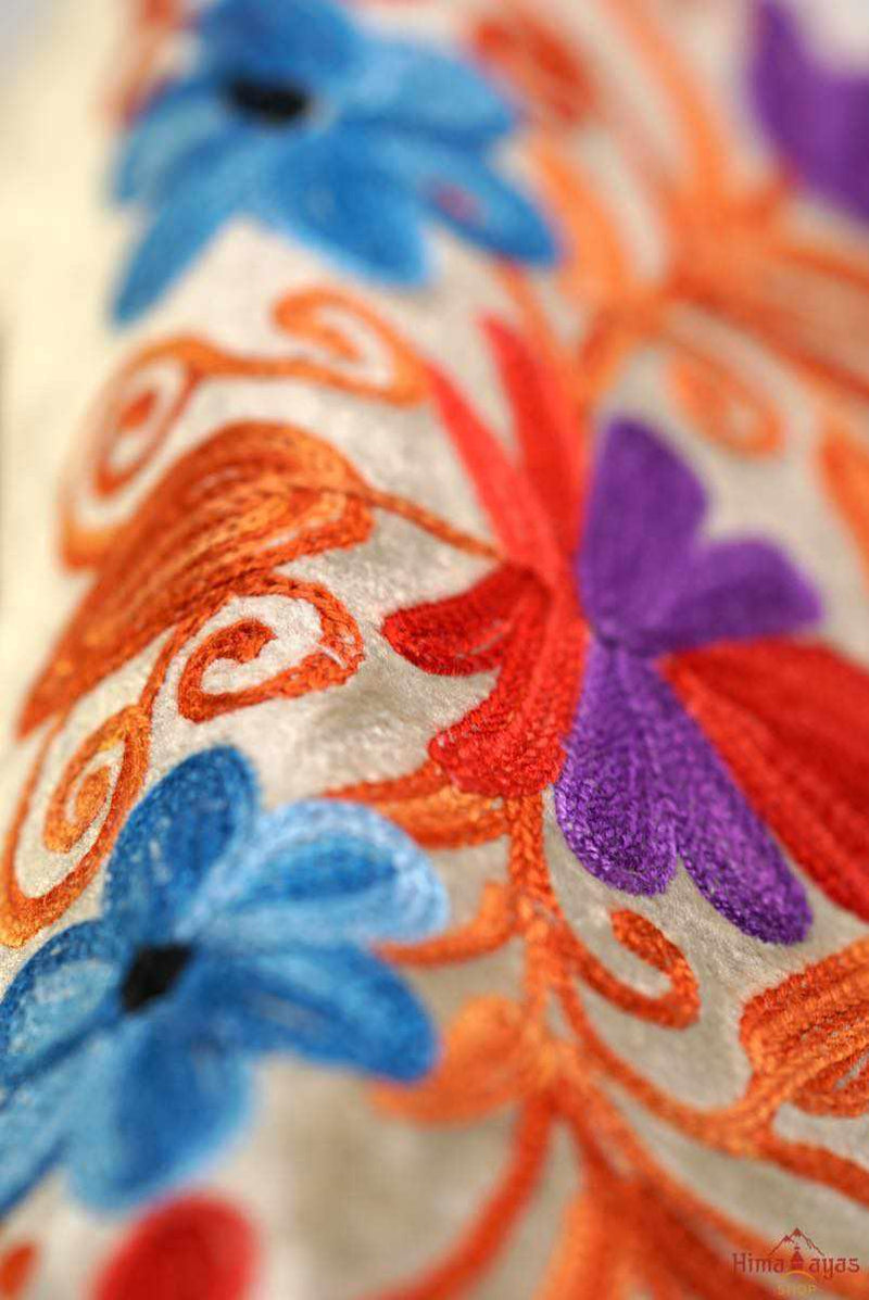 This stunning piece of handcrafted wallet is specially designed with Kashmiri style hand-embroidery. Perfect for everyday use, you can organize your money and cards perfectly in this wallet.