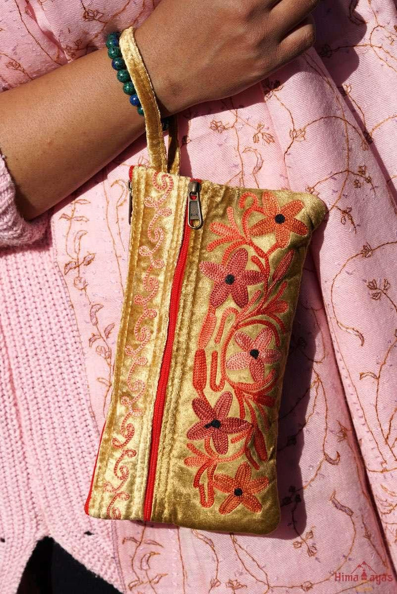 Unique style women purse with hand embroidery, easy to carry and stylist design