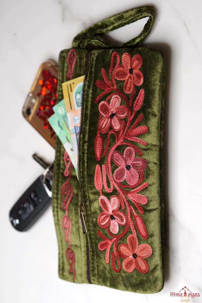 Unique style women wristlet pouch  with hand embroidery, easy to carry and stylist design