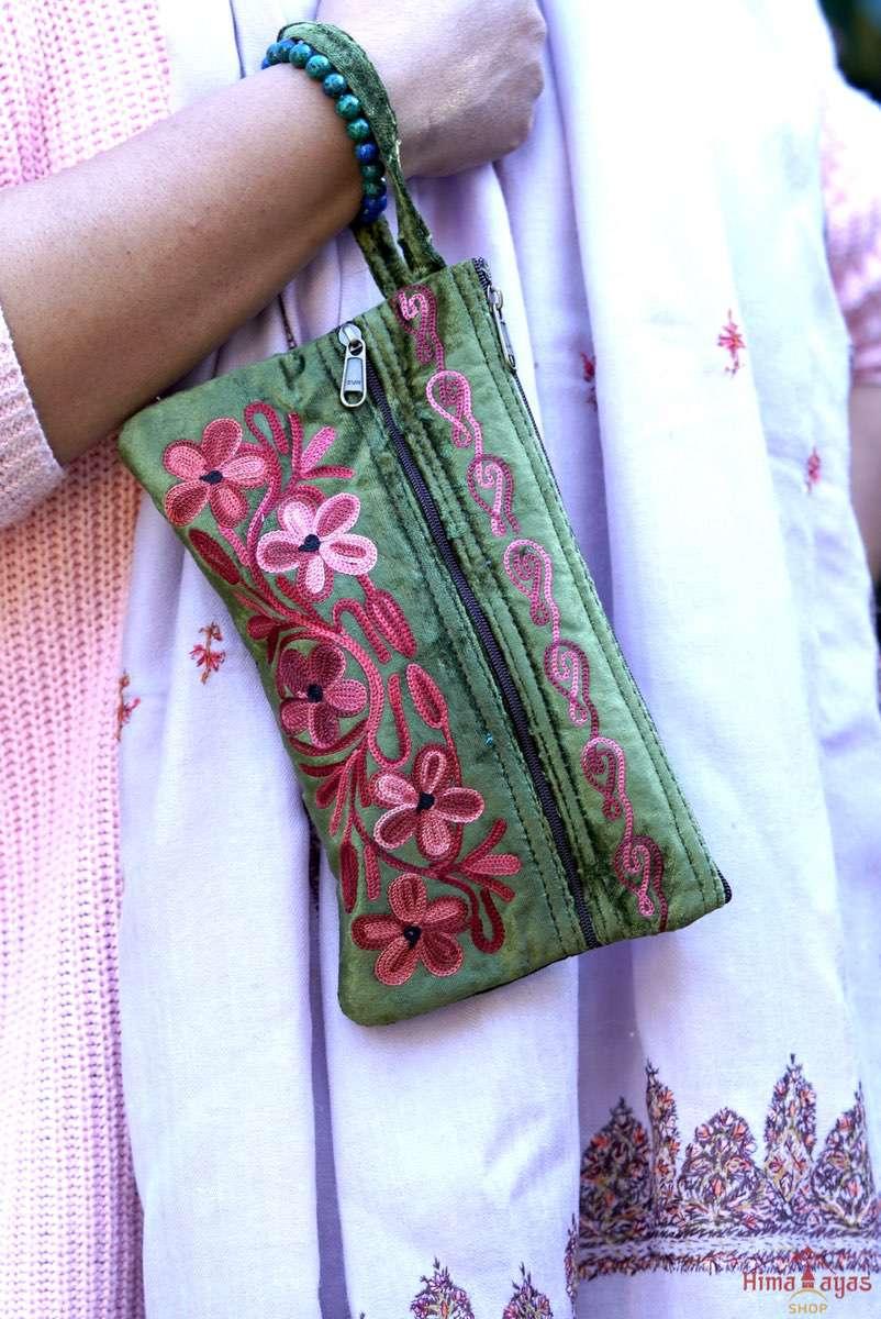 Unique style women wristlet pouch  with hand embroidery, easy to carry and stylist design