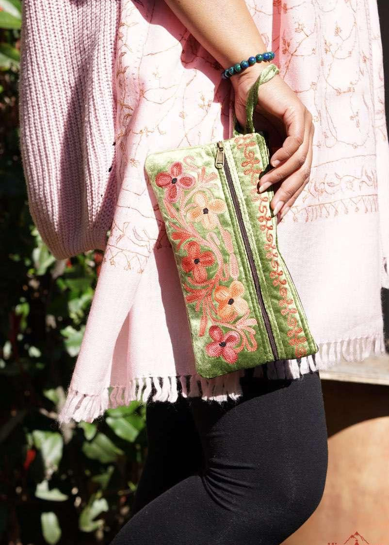 Unique style women wristlet pouch  with hand embroidery, easy to carry and stylist design