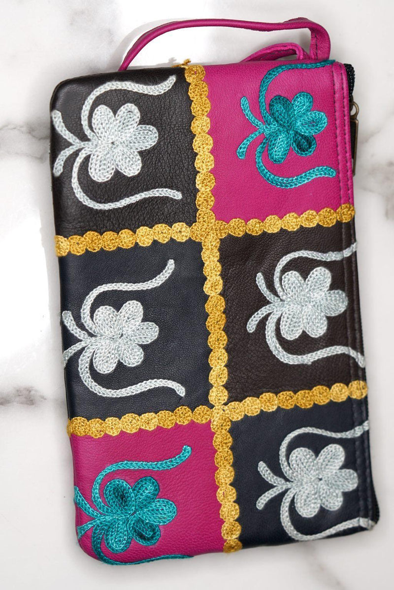 Beautiful handmade wristlet purse with Kashmiri embroidery for everyday use.