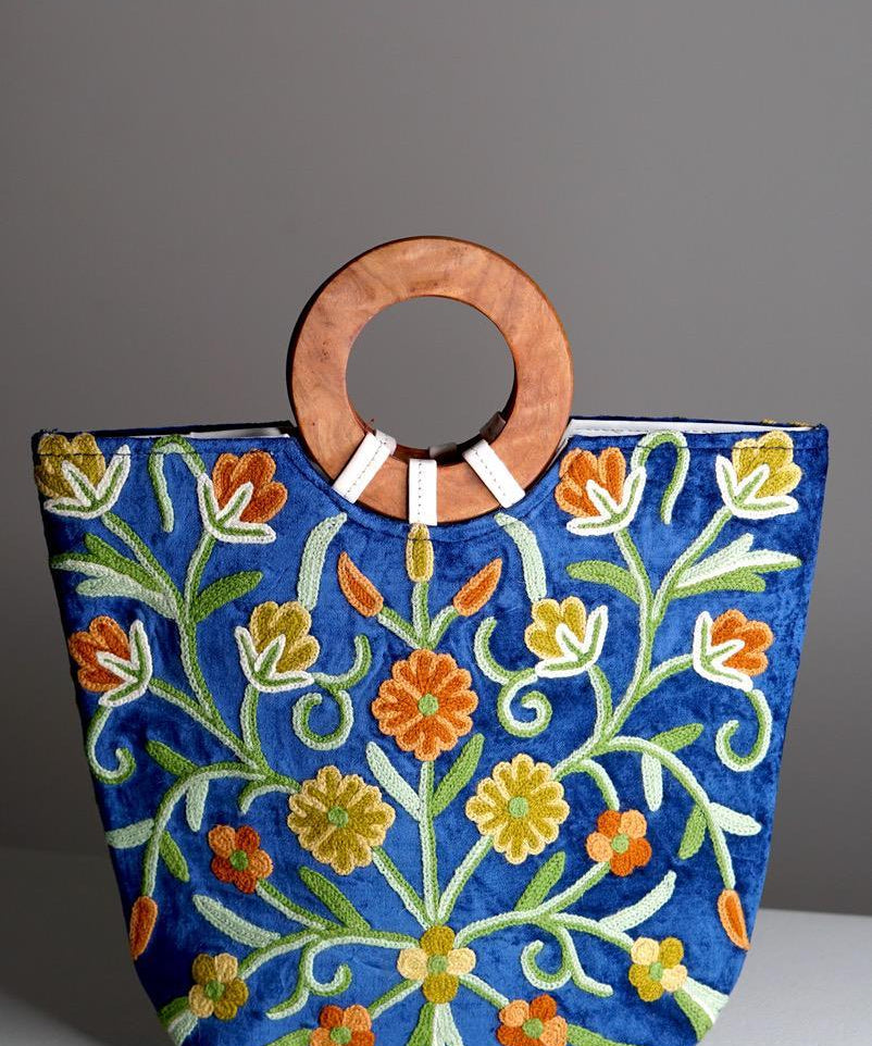 Beautiful handmade women's tote bag with Kashmiri embroidery design for chic style. 