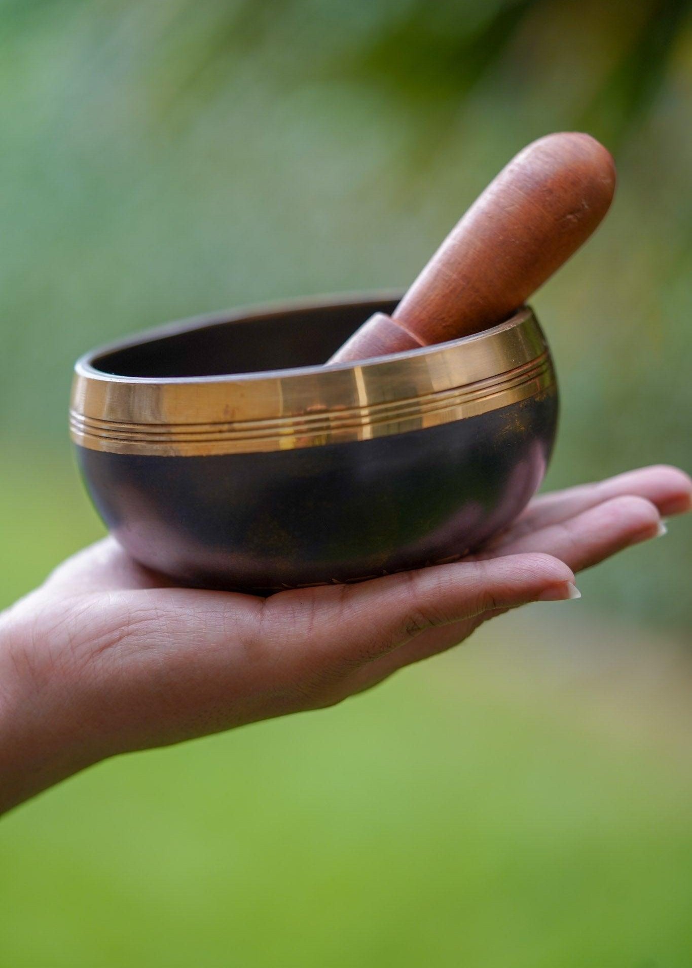 Ying Yang small size singing bowl for the beginner