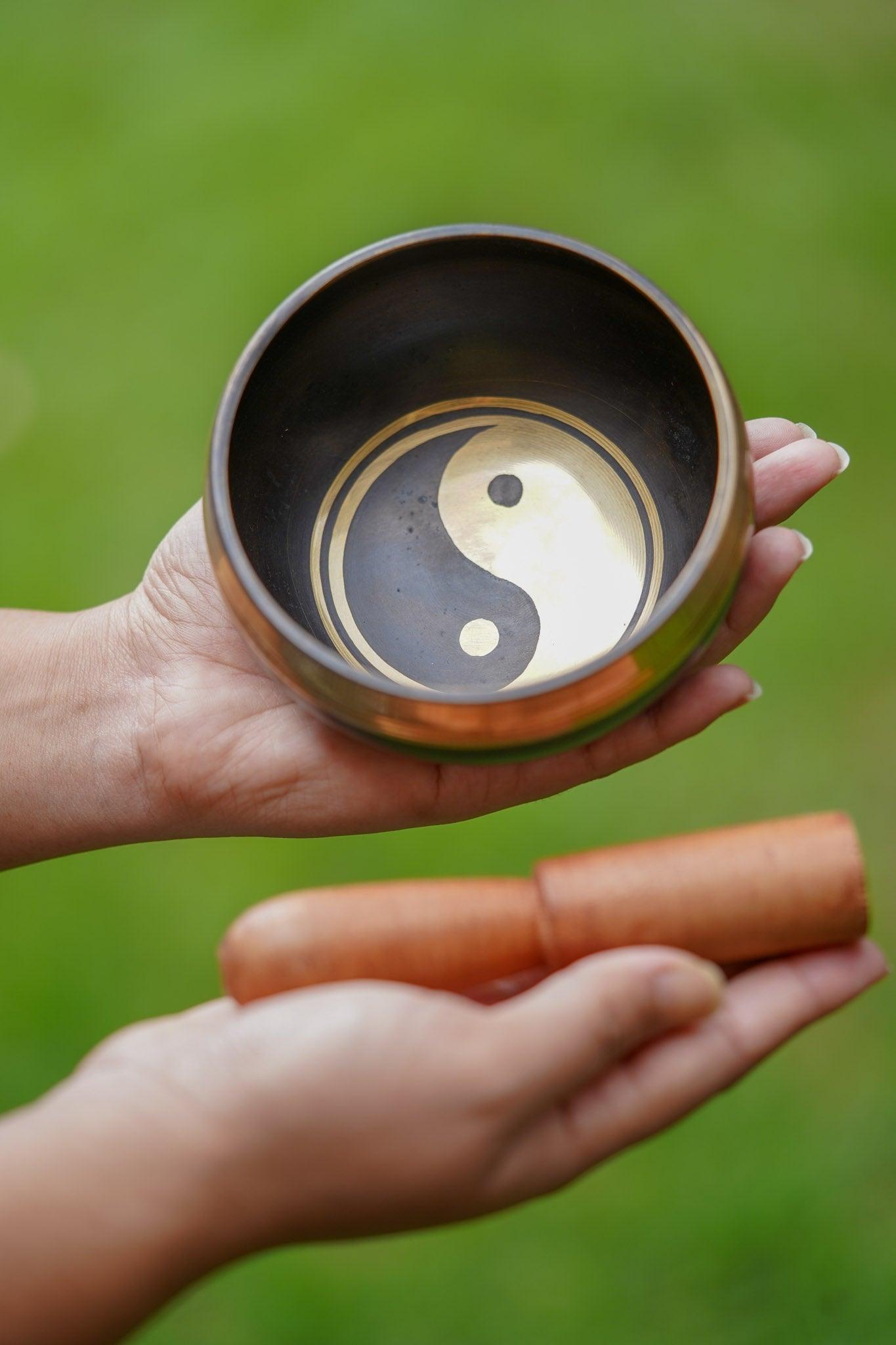 Ying Yang small size singing bowl for the beginner