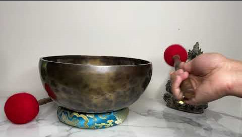 hand hammered singing bowl for sound meditation