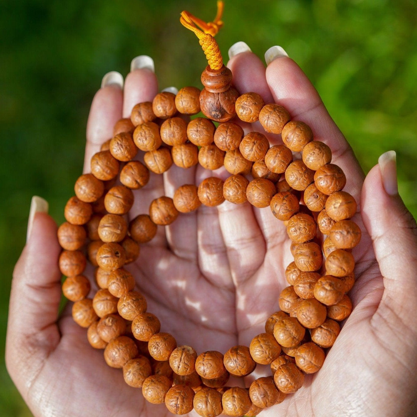 KC PRODUCTS® Original Pure Black Ebony Wood Karungali Kattai mala for  Meditation Pooja Chanting Wearing Prayer Beads [ Black Wood MALA 6 MM 108+1  Beads ] : Amazon.in: Home & Kitchen