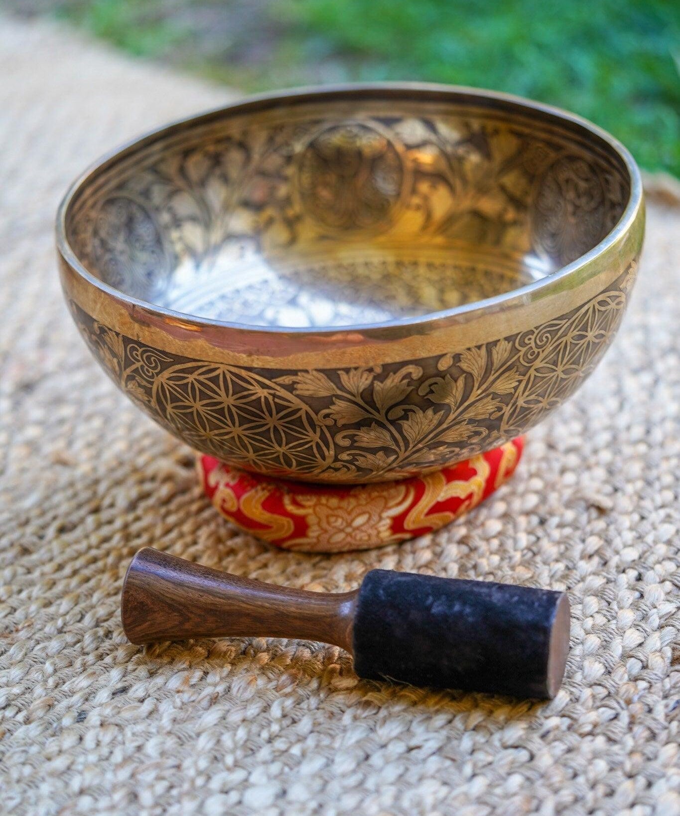 White tara Singing Bowl 