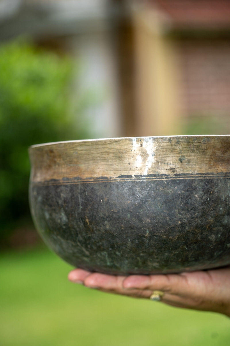 Ultabati Singing bowl Antique collection from Hiamlayas