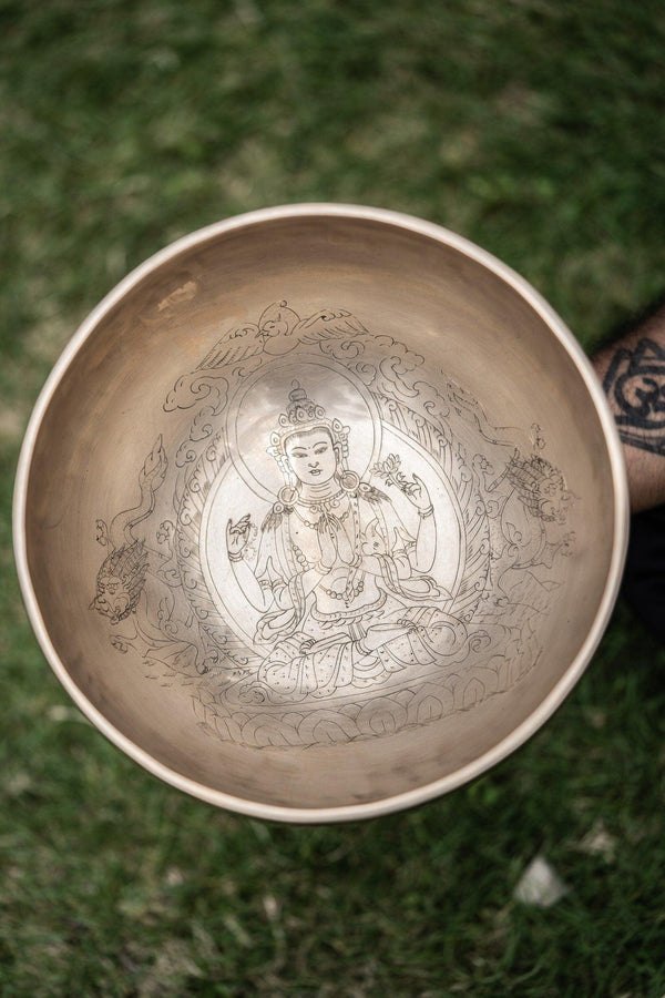 Beautifully hand carved Chengresi Singing Bowl