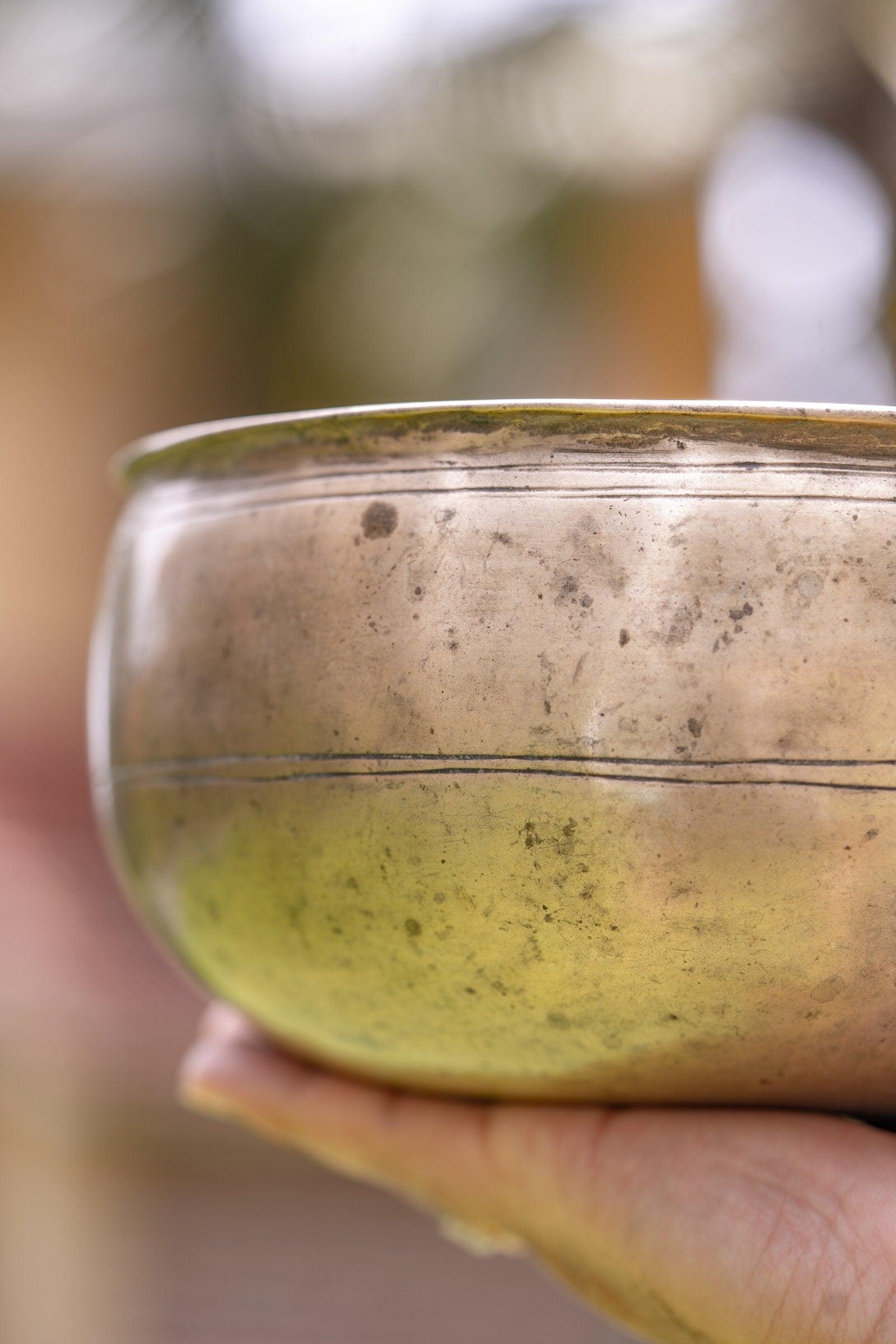 Antique collection Thadobati singing bowl  with thick edges