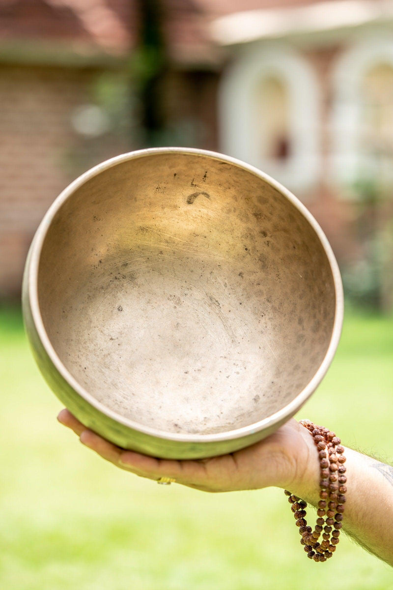 Antique Jaambati singing bowl from Nepal. Special collection of Antiques