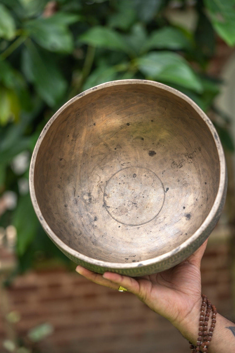 Antique Healing Singing Bowl - Himalayas Shop