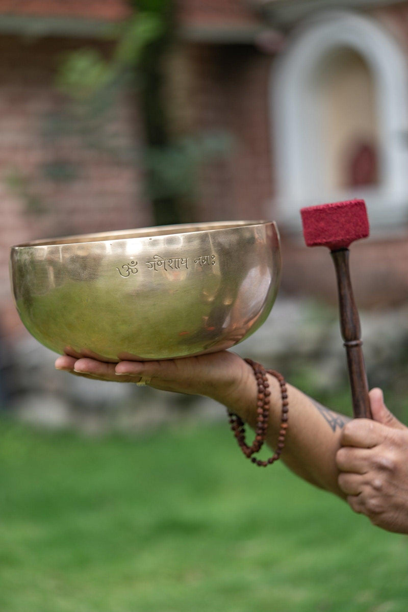 White Tara Singing Bowl - Himalayas Shop