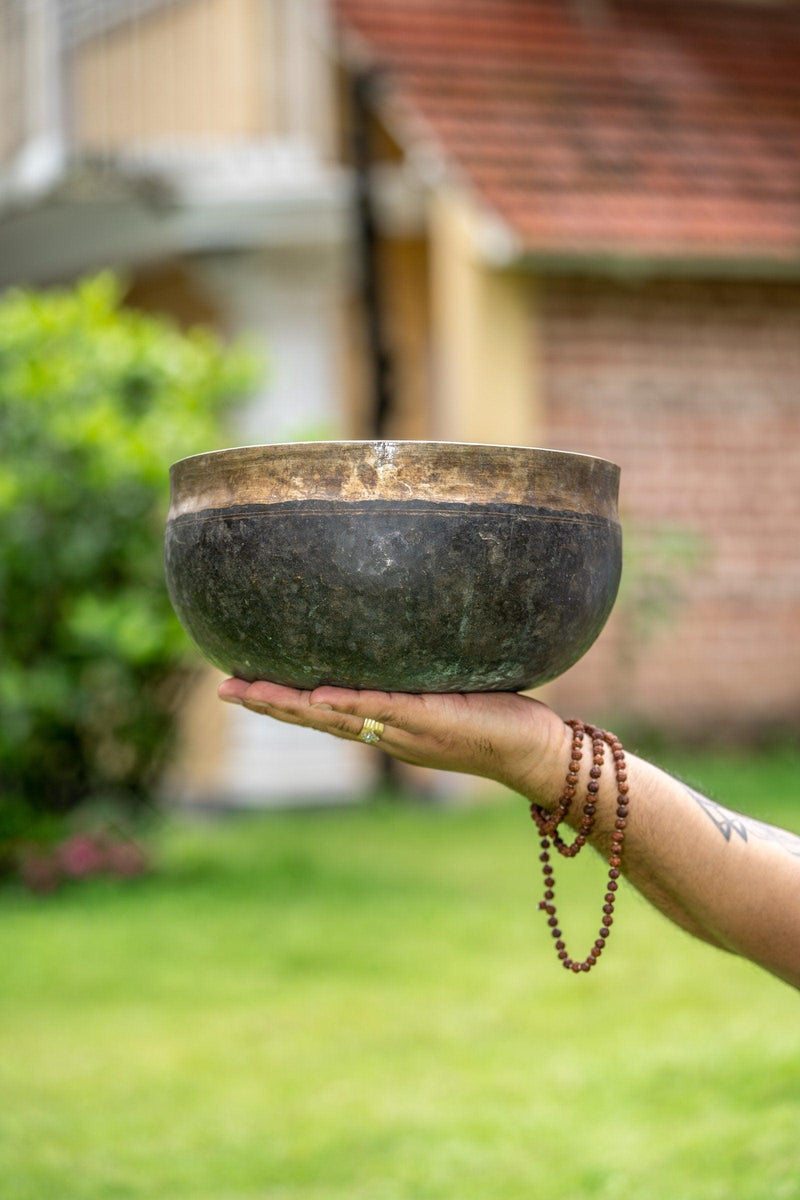 Ultabati Singing bowl Antique collection from Hiamlayas