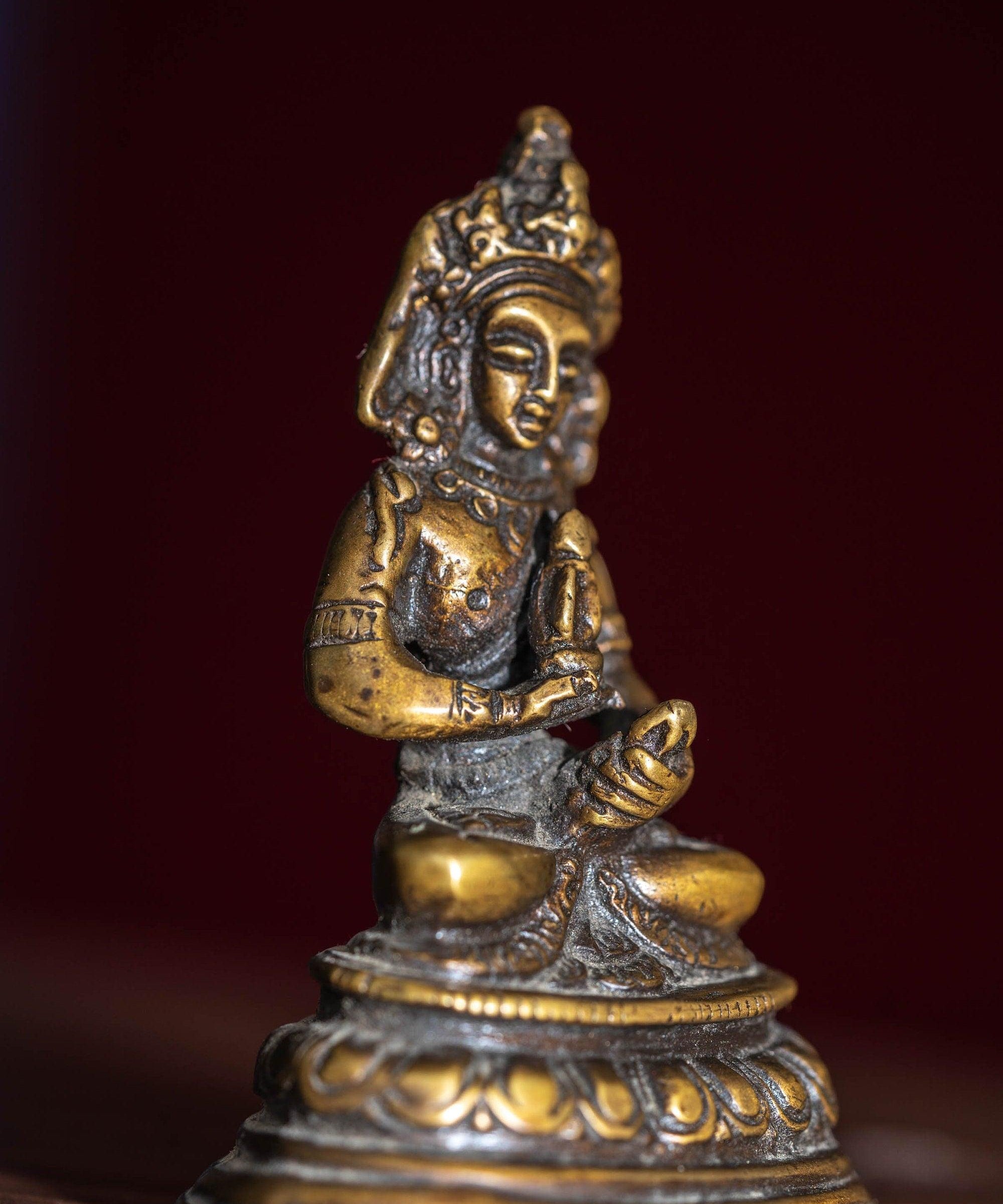 Antique collection piece of Bajrasattwa buddhist deity with detail metal craft work